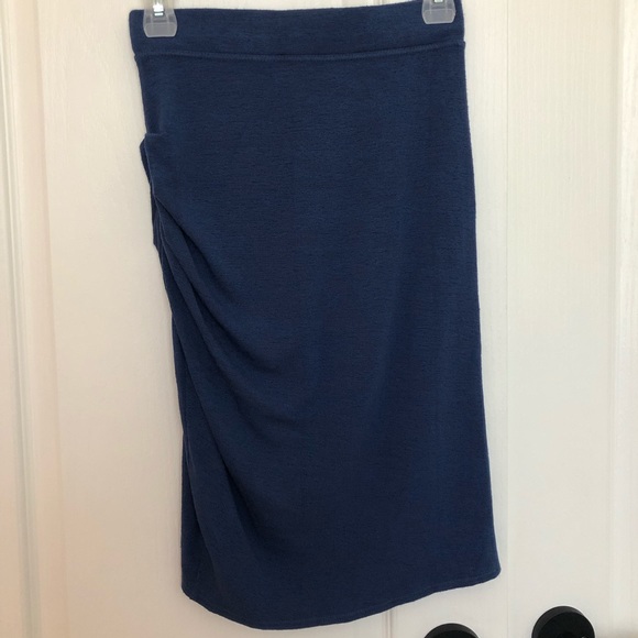 Aritzia Wilfred Free Blue Stretchy Skirt with Ruching - Picture 4 of 7